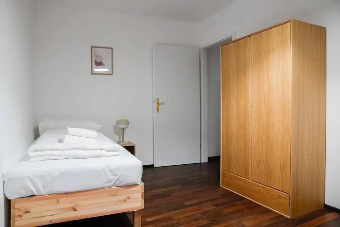 Authentic Austrian Flat In The South Of Vienna Apartment Modling Exterior photo