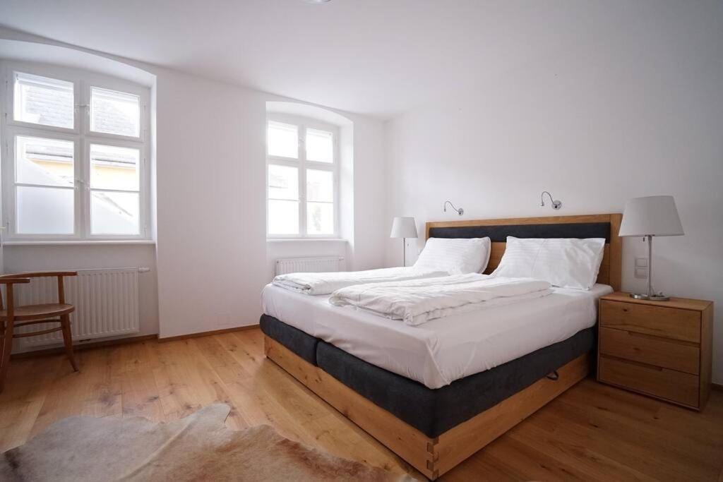 Authentic Austrian Flat In The South Of Vienna Apartment Modling Exterior photo